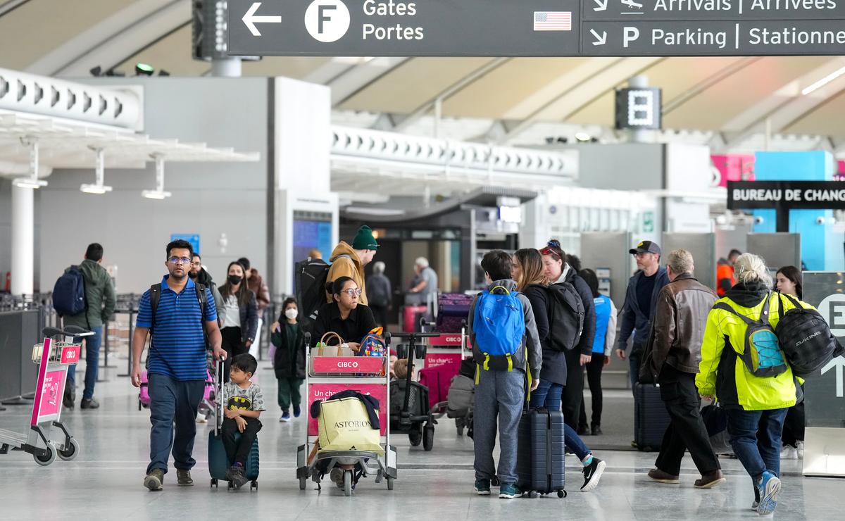 Airport Security Charge Jumping 33 Percent in Canada on May 1