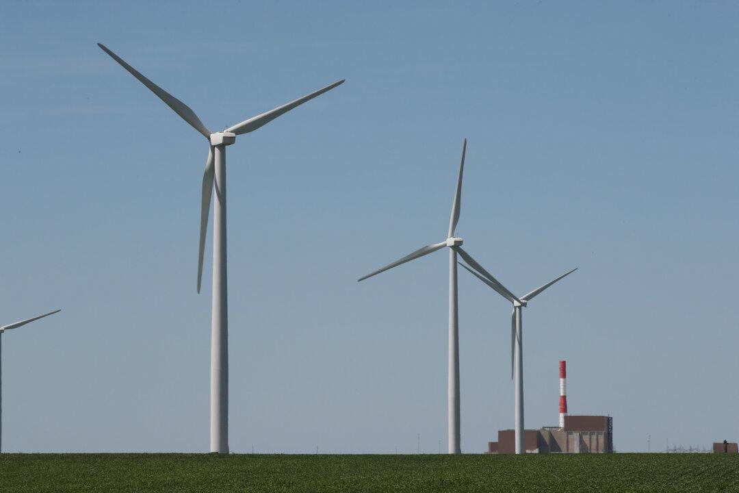 China Benefits Directly From US Energy Policy