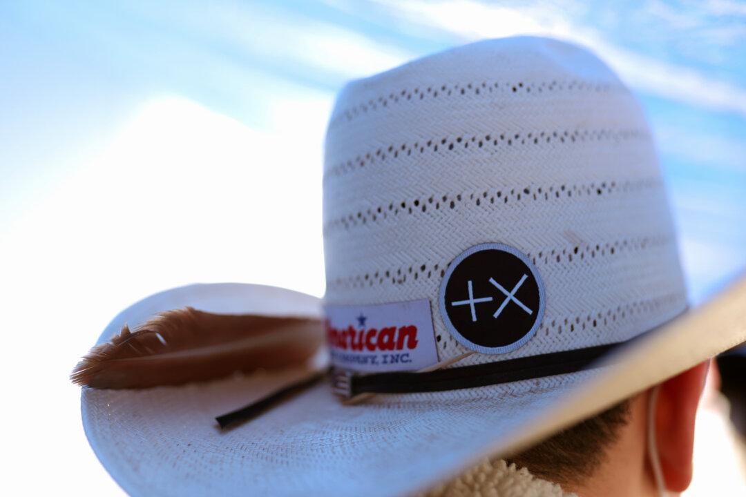 Viral Country Music Star Oliver Anthony Says He’s Rejected $8 Million Offers From Music Executives