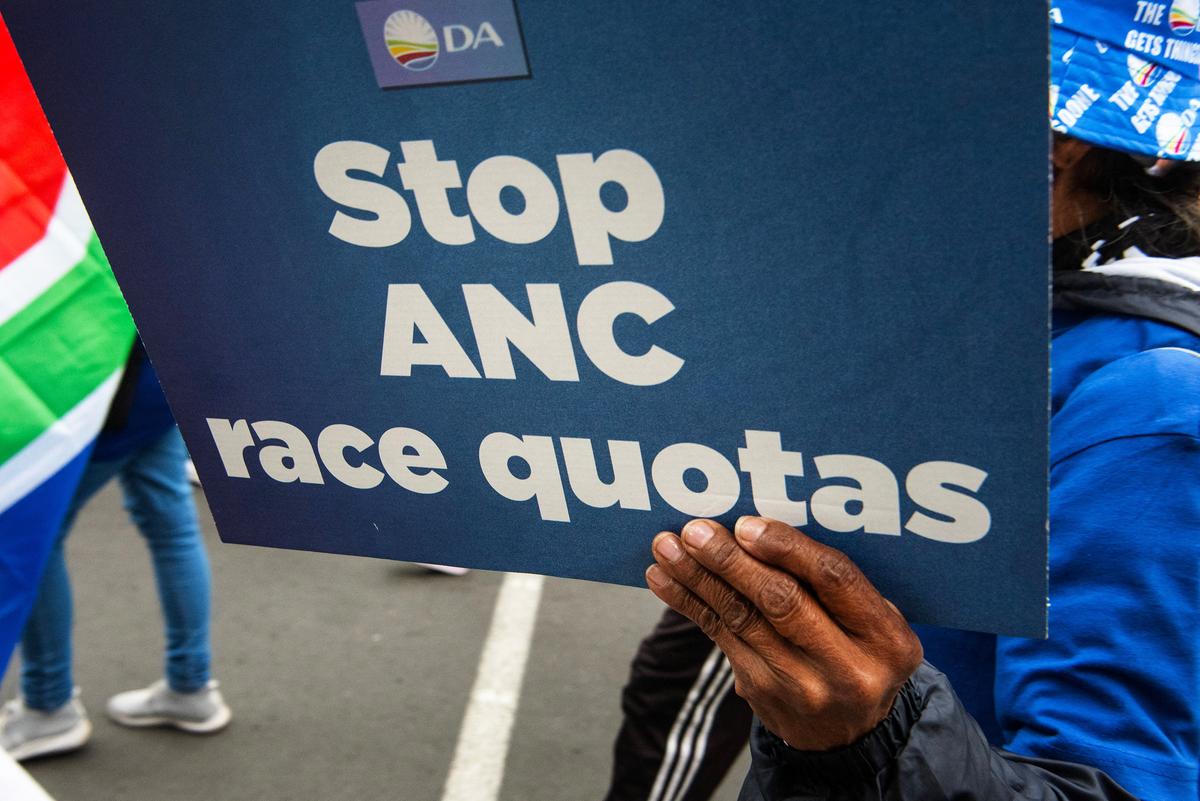 Unwanted in Their Own Country, Fed-Up South Africans Trekking Elsewhere