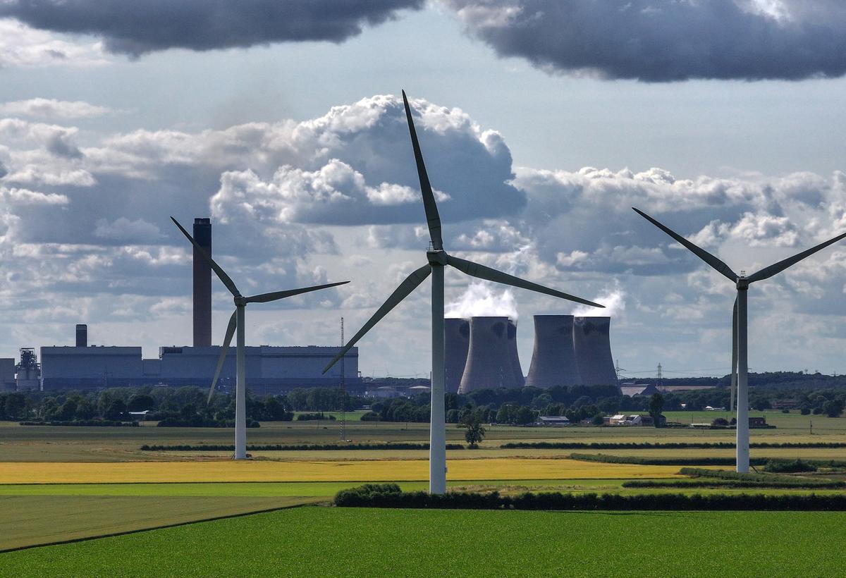 Analysts Claim UK Uses Inflated Carbon Price to Shape Energy Policy