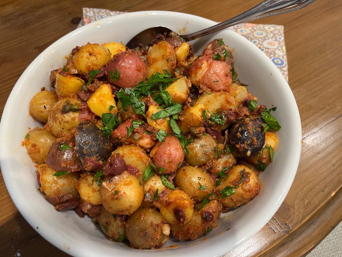 Make This Zesty, No-Dairy Potato Salad for Your Weekend Barbecue