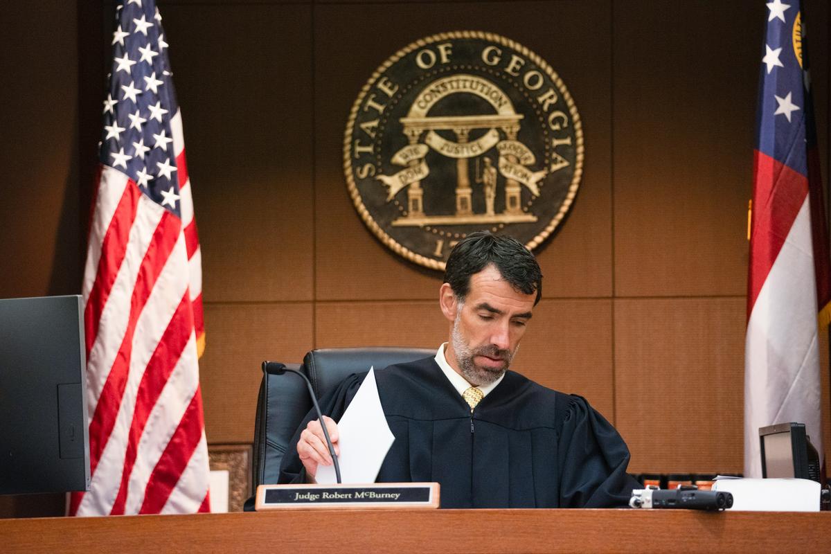 Premature Posting of Trump Charges in Georgia Case May Give Defense Line of Attack: Legal Analyst