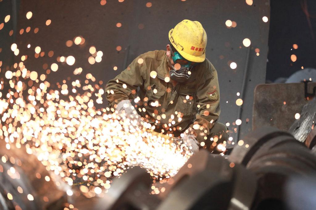 Latest Chinese Data Lack Impetus as Political Uncertainty Looms