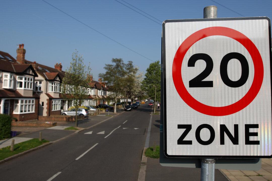 Leaked Email From Welsh Police Chief Says 20 MPH Speed Limit Will Impact Emergency Responders