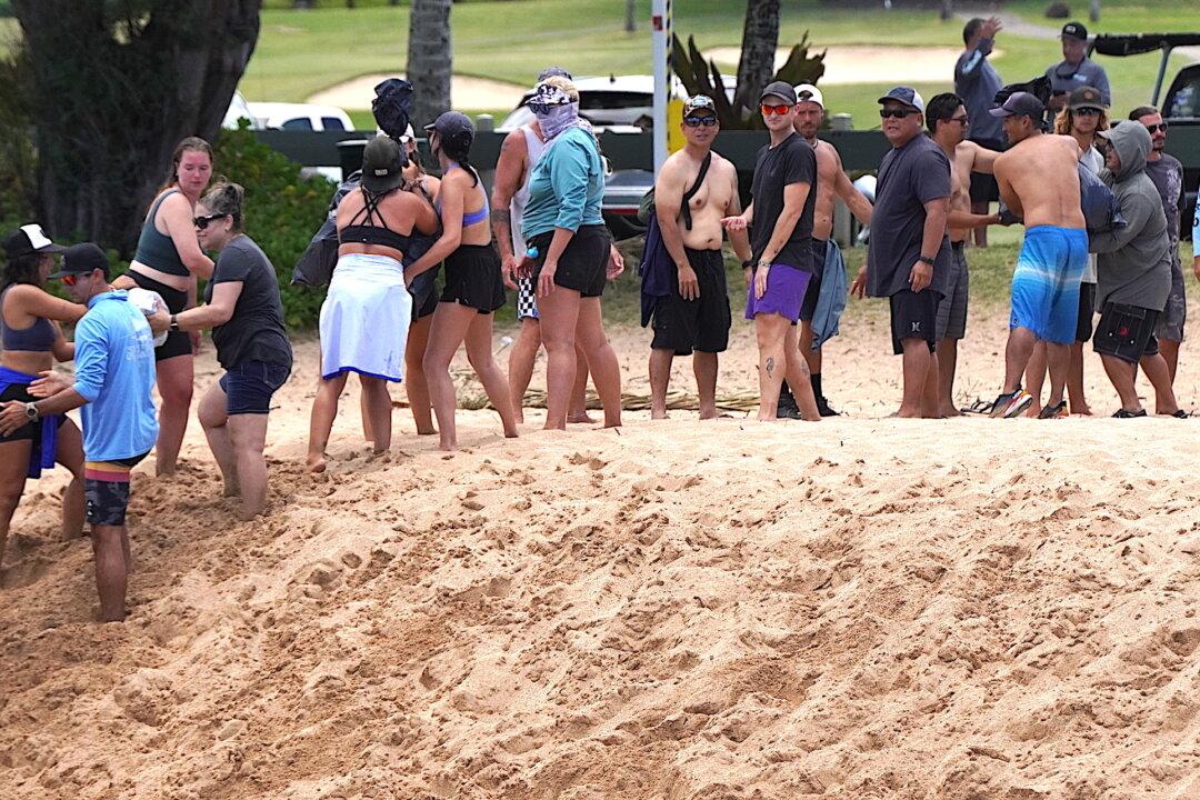 Flotilla of Volunteers Steps Up to Deliver Vital Supplies to Victims of Maui Wildfires