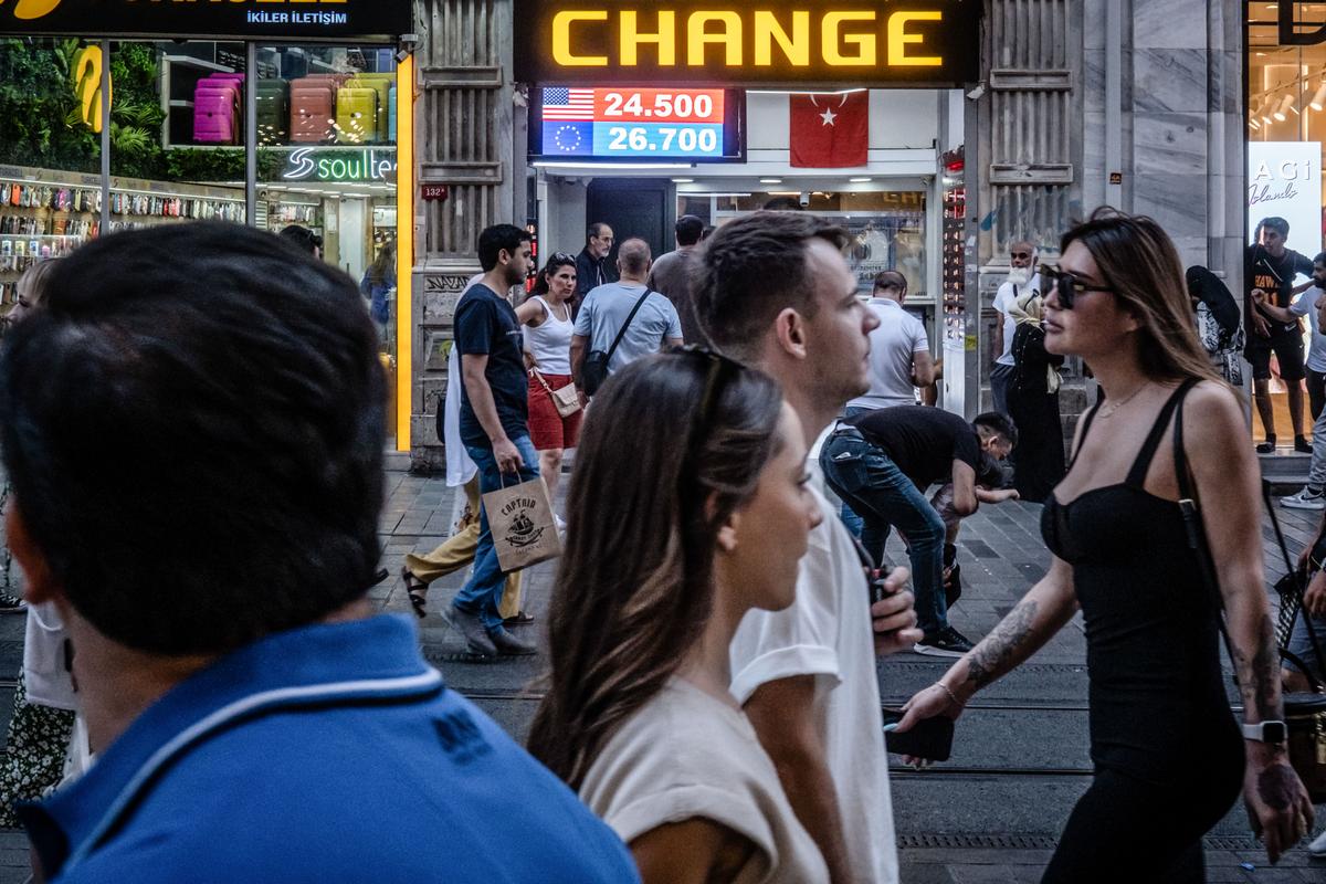 Labor Government Introduces Bill for 15 Percent Global Minimum Tax