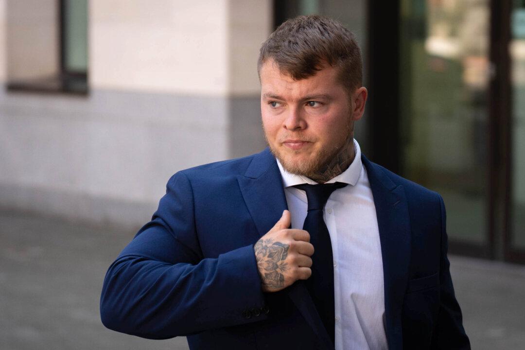 Police Officer Charged With Corruption Offences Makes 1st Appearance in Court