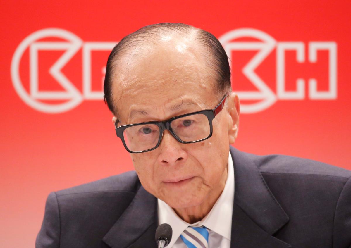 Canadian-Hong Kong Billionaire Li Ka-Shing Donated to HK Police Amid Democracy Clampdown