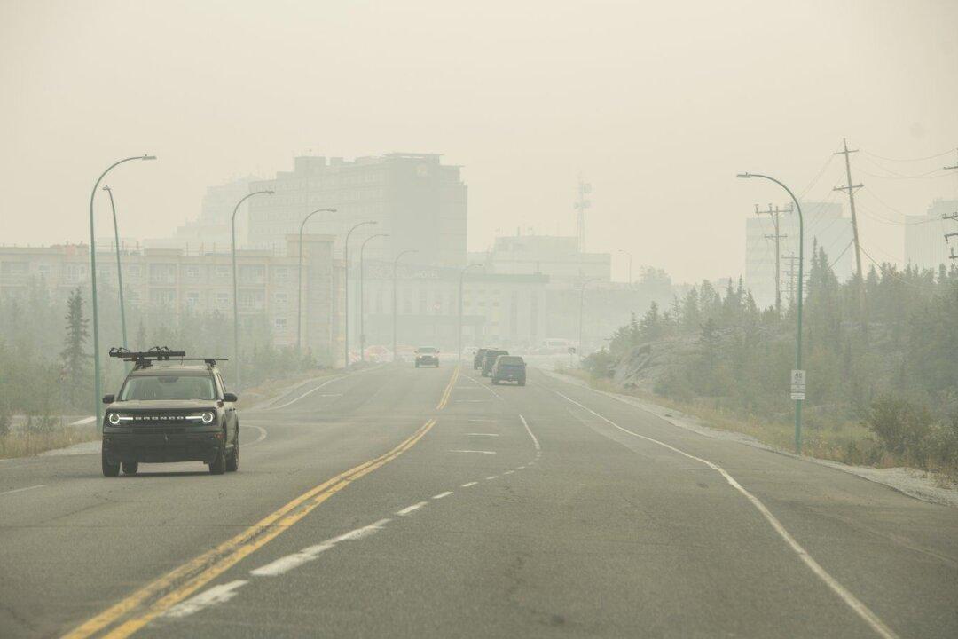 ‘Most of the People Are Now Gone’: Yellowknife Nearly Emptied as Fire Fight Continues
