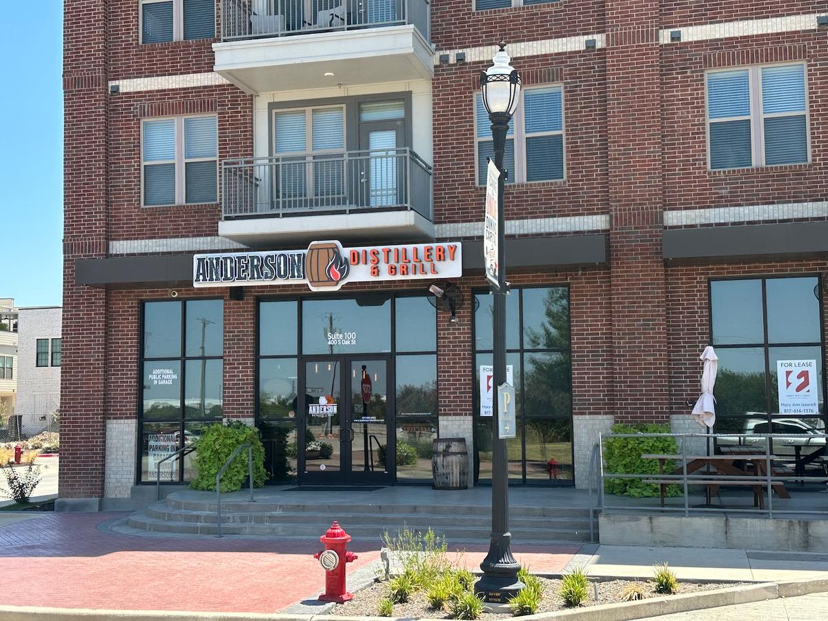 Restaurant Closes in Small Town After Hosting ‘Family-Friendly’ Drag Brunch