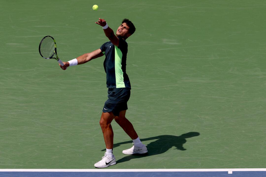 Alcaraz Holds Off Paul as Medvedev, Tsitsipas Exit Cincinnati Open