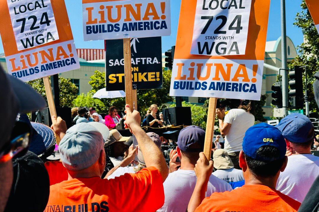 More Talks Sunday as WGA, Studios Reportedly Near End to Monthslong Strike