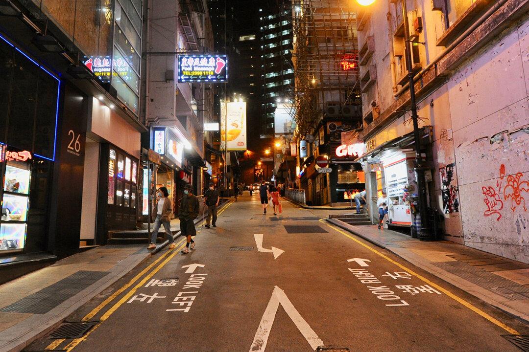 Hong Kong’s Restaurants and Retailers Feel the Pain: Locals, Tourists Take Their Money Elsewhere