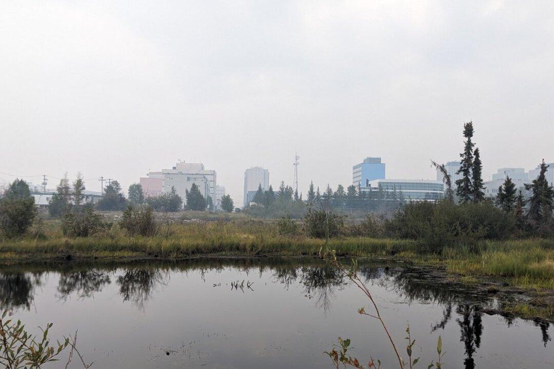 Yellowknife Mayor Says It’s Too Unsafe for Residents to Return to the Capital City