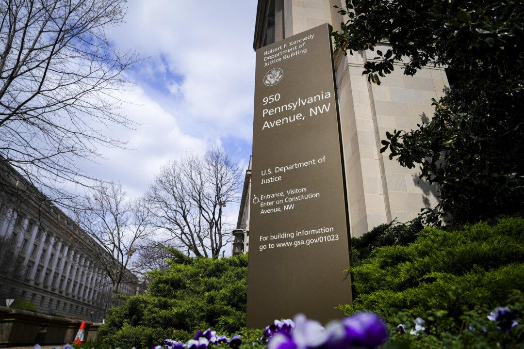 Man From Peru Charged Over 150 Fake Bomb Calls to US Schools, Institutions