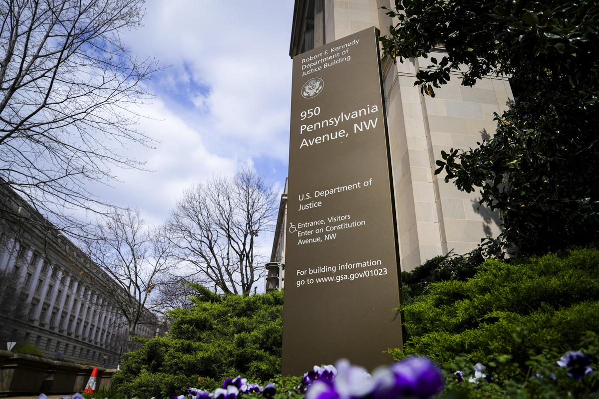 Man From Peru Charged Over 150 Fake Bomb Calls to US Schools, Institutions