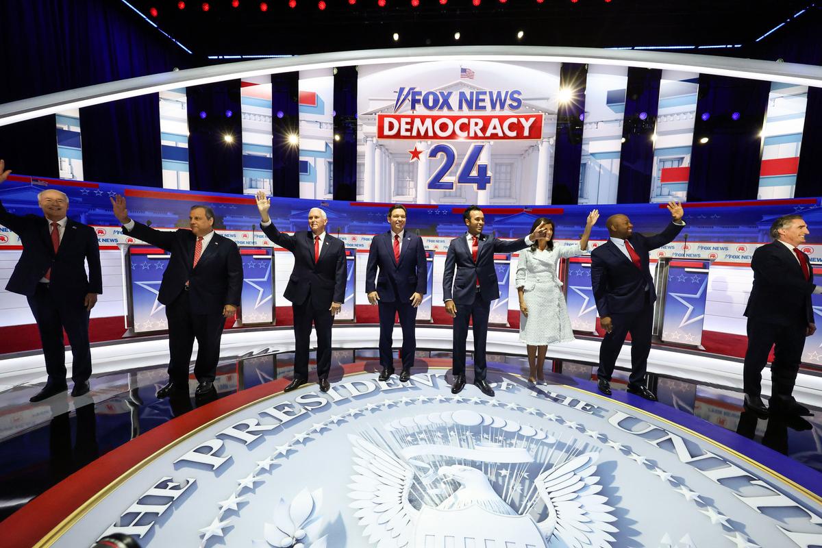 ANALYSIS: 8 People on a Stage Is Not a Debate, It’s a Group Interview, Says Pollster