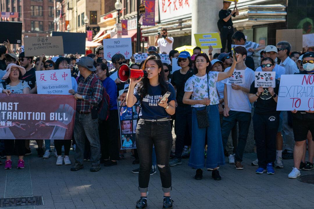 Hong Kong Exiled Activist Threatened in Activities Organized by CCP Agents