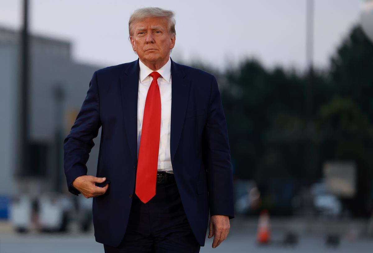 Trump Surrenders to Authorities in Atlanta, Released After Booking