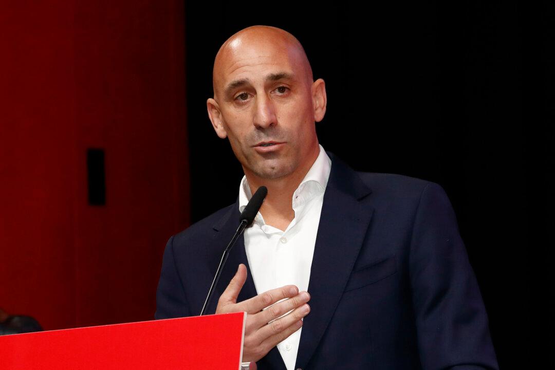 FIFA Suspends Spain Soccer Federation President Luis Rubiales for 90 Days After World Cup Final Kiss