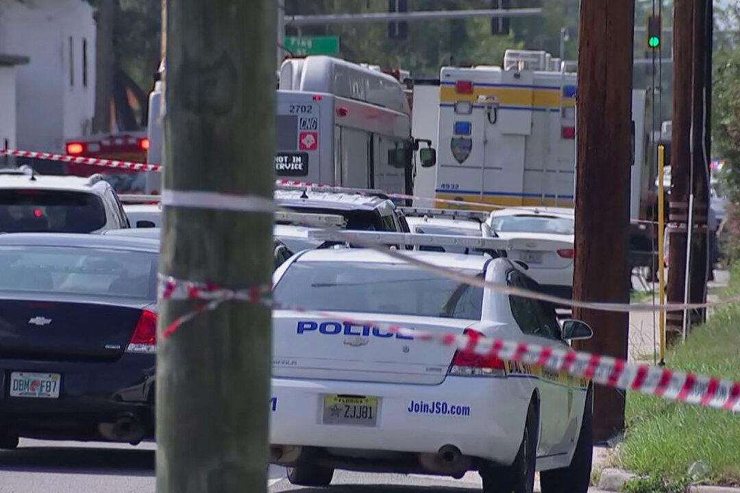 ‘Racially-Motivated’ Shooting in Jacksonville, Florida, Leaves 3 People and Shooter Dead: Sheriff