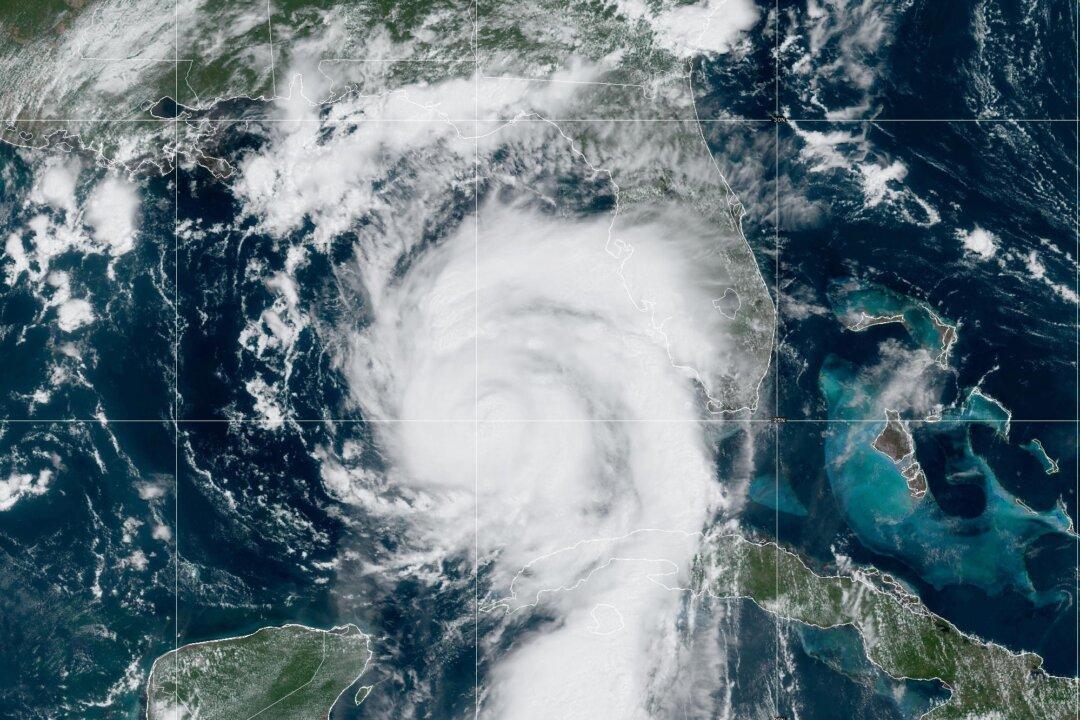 Hurricane Idalia Advances Towards Florida, Projected to Become Category 3 Before Landfall