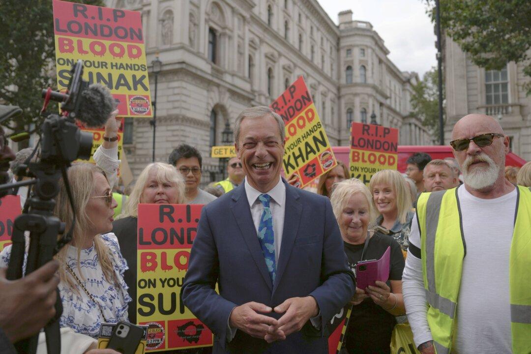 Farage Brands ULEZ Expansion ‘Worst Piece of Legislation’