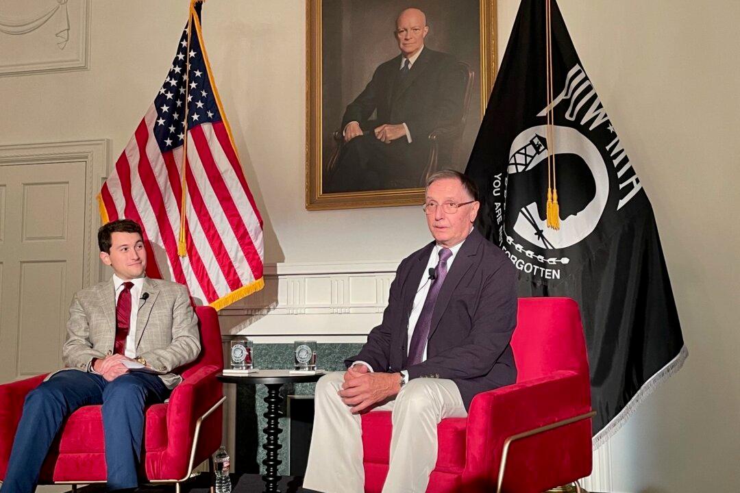 ‘Captured: Shot Down in Vietnam’: Former POW Shares His Story at Nixon Museum