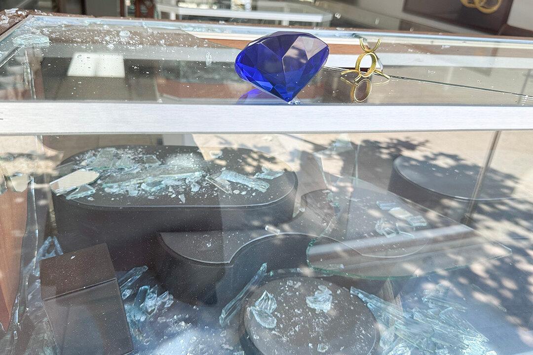 3 Charged in $300,000 High-End Smash-And-Grab Thefts