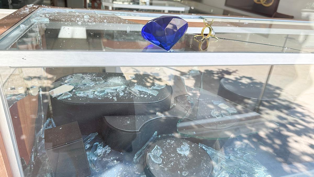 3 Charged in $300,000 High-End Smash-And-Grab Thefts