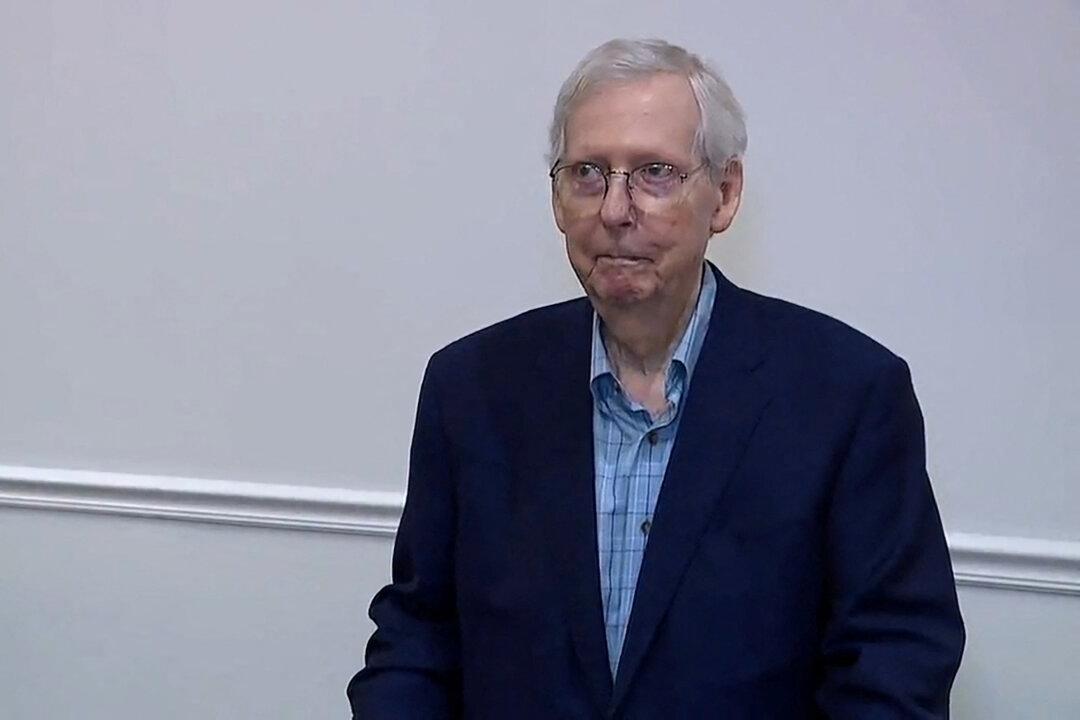 Capitol Doctor Says Sen. McConnell ‘Medically Clear’ 1 Day After Freeze-Up