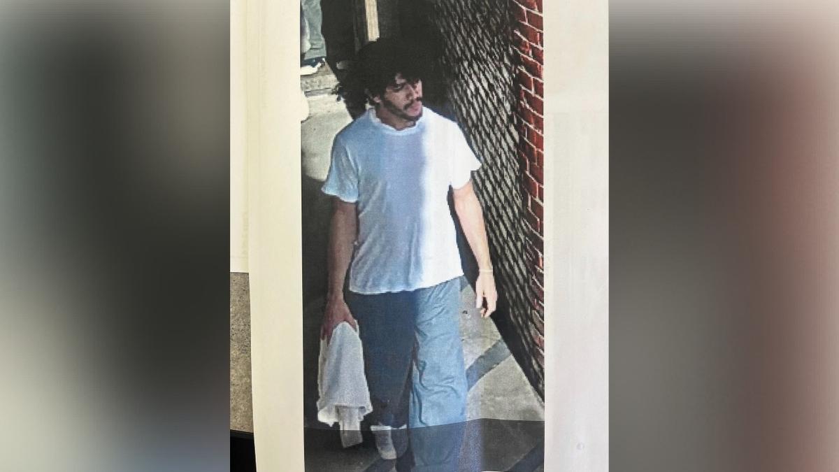 Pennsylvania State Police Take Over Hunt for Escaped Murderer as Mom Urges Him to Surrender