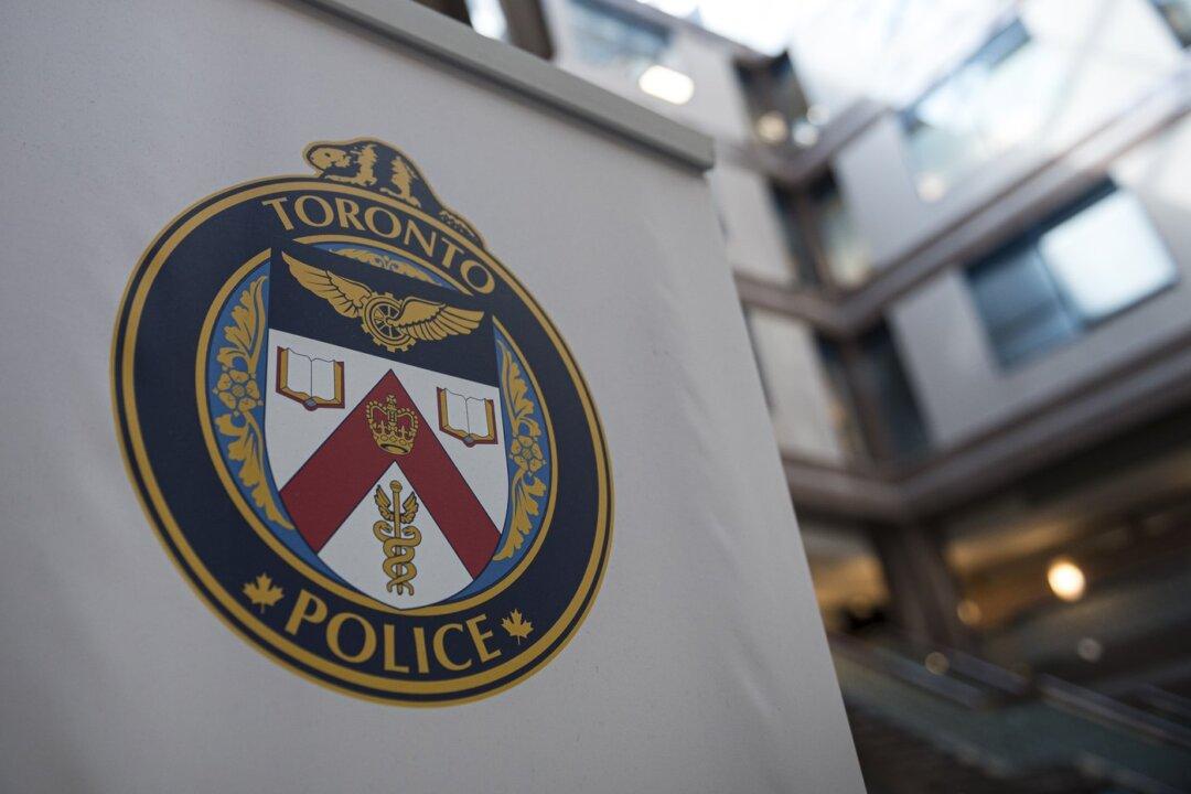 Thieves Use Excavator to Smash Into Bank, Steal ATM: Toronto Police