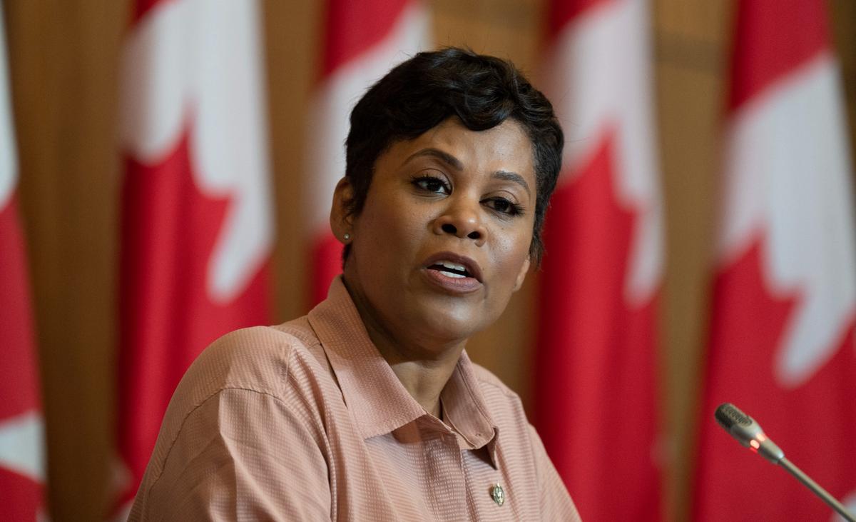 Ottawa ‘Watching Closely’ as Provinces Change School Gender-Transition Policies