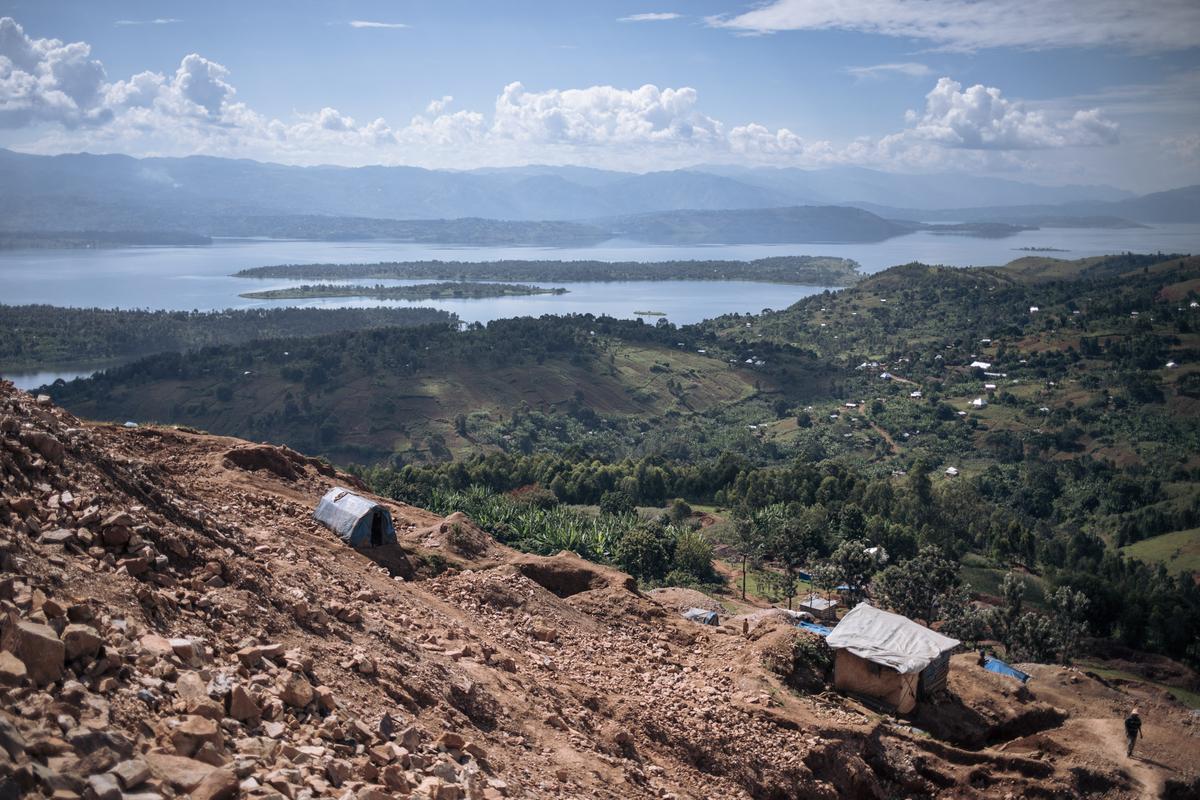 Attack on Chinese Mining Convoy Carrying Gold in Congo Leaves 4 Dead, Authorities Say