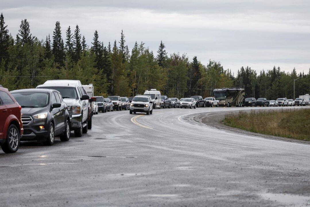 ‘Safe Travels’: Evacuation Order Lifted for NWT Capital After Weeks of Fire Danger