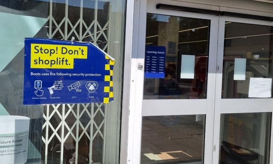 Shoplifters Are ‘Emboldened’ as Grab-and-Go Phenomenon Hits UK Stores