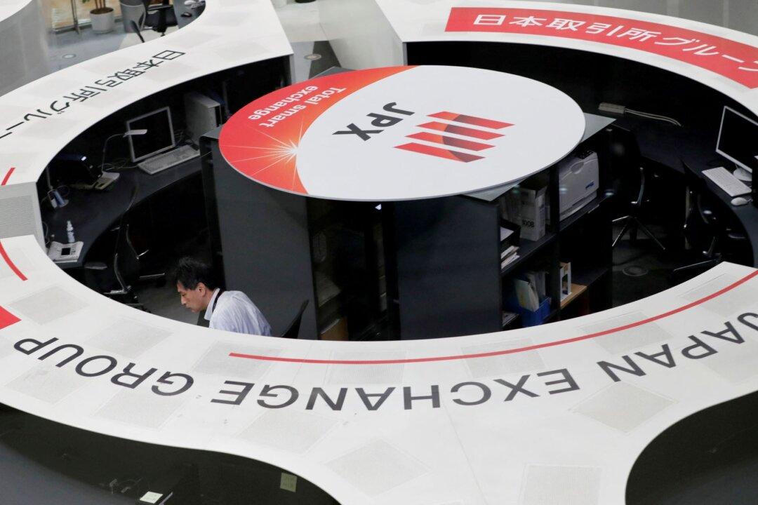 Japanese Stock Market Surges, Breaking 34-Year Record Amid Chinese Investment Wave