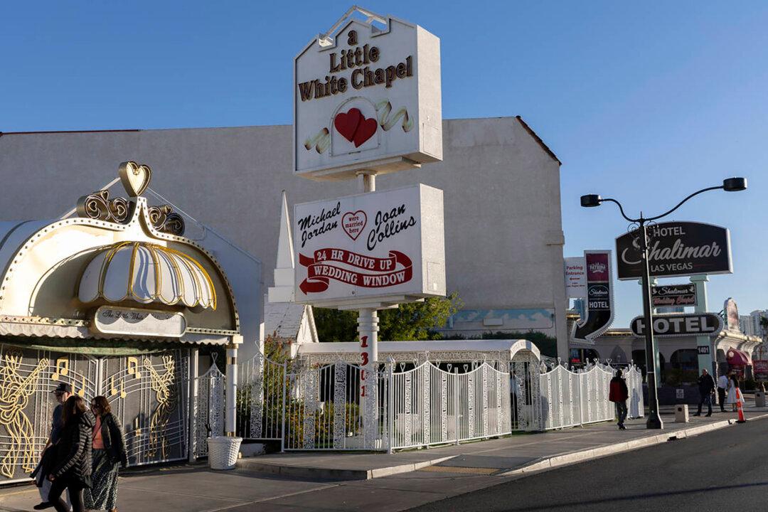 When Is the Best Time to Get Married in Vegas? the Answers May Surprise You
