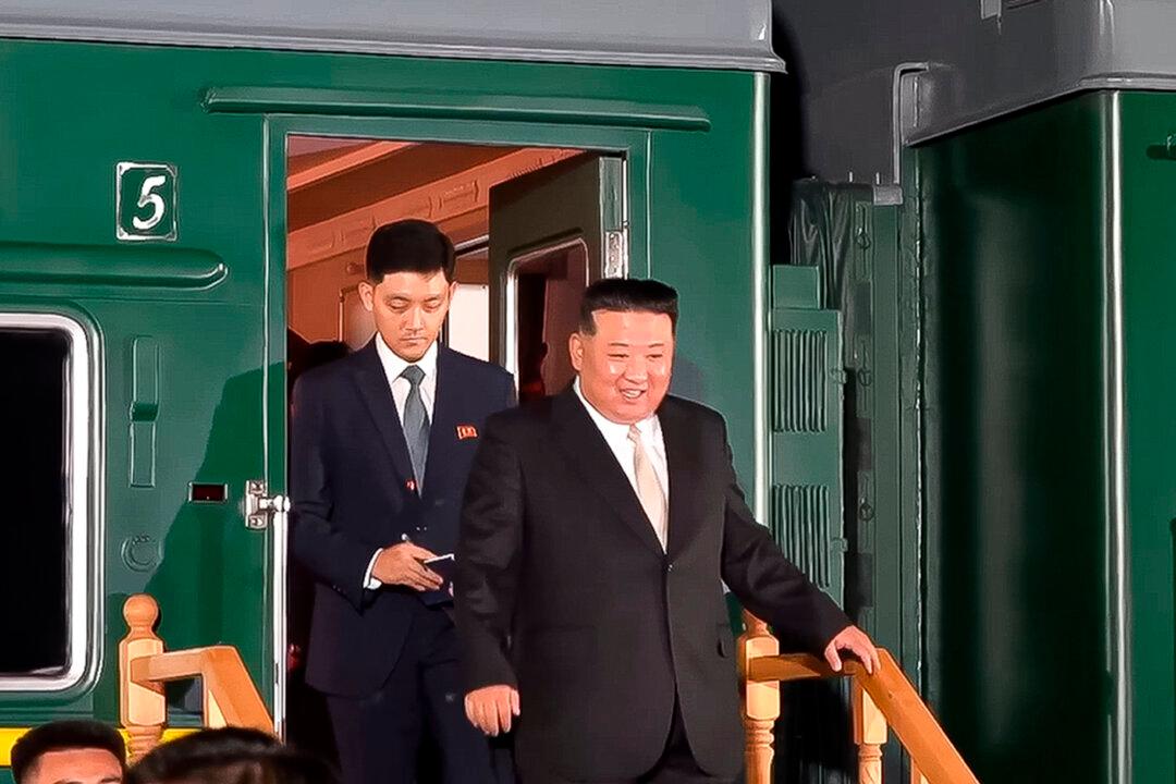 Kim Jong Un in Russia to Meet Putin