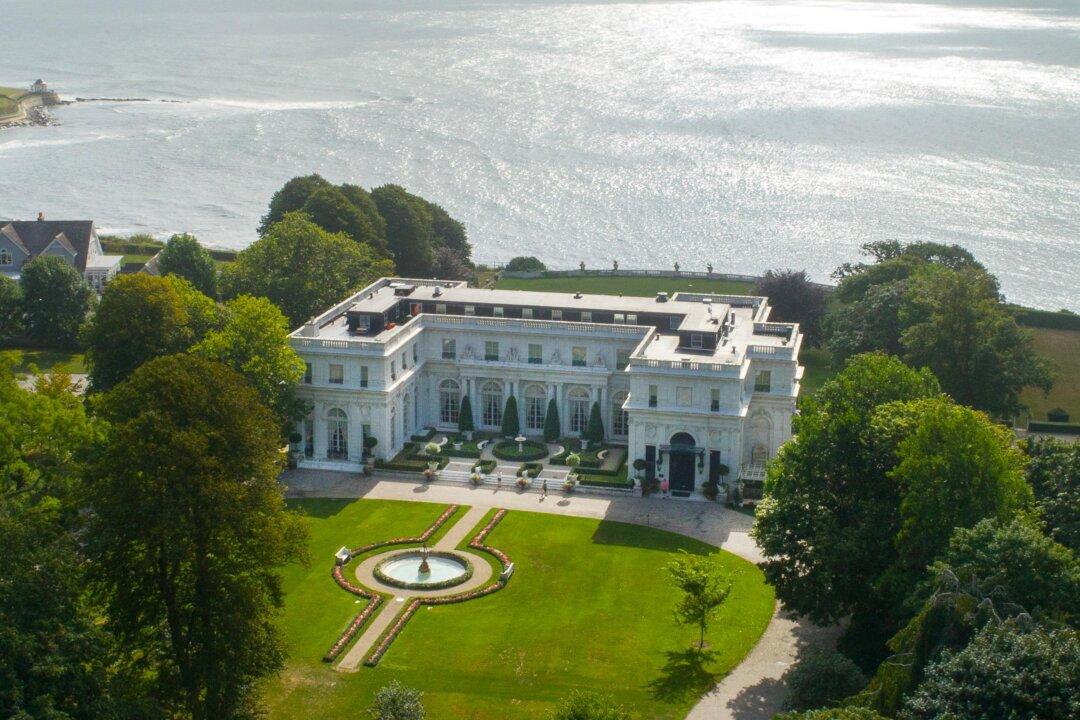 Newport’s Rosecliff Mansion: Restored for Future Generations