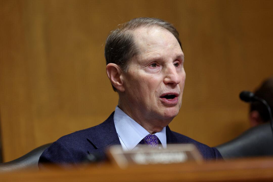 Senate Democrats Introduce Bill to Tax Billionaires’ Assets