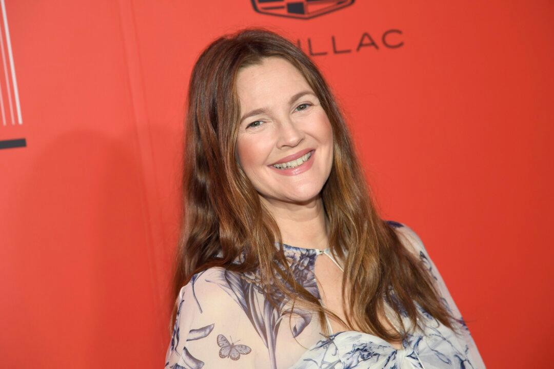 Drew Barrymore and ‘The Talk’ Postpone Their Daytime Talk Shows Until After the Hollywood Strikes