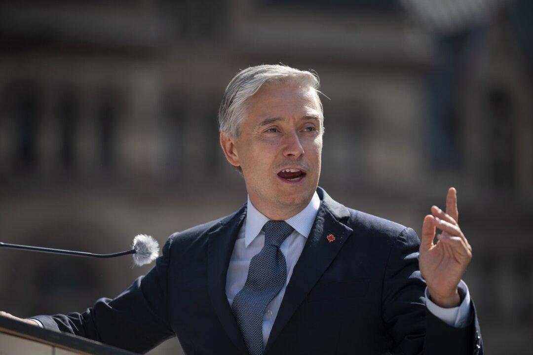 Industry Minister Says Bill C-27 Will Include Protections for ‘Fundamental’ Privacy Rights