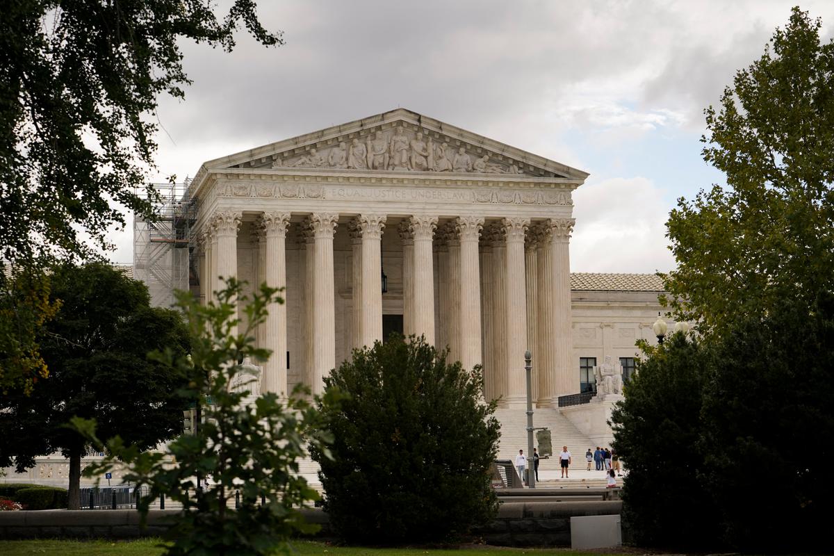 Supreme Court Approval Mired Near Record Low: Survey