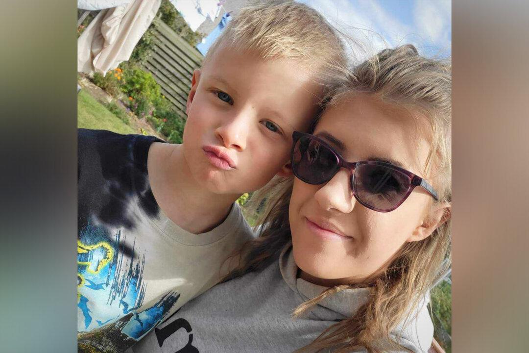 Heroic Boy, 8, Calls Paramedics and Saves His Mom’s Life After She Had a Serious Allergic Reaction