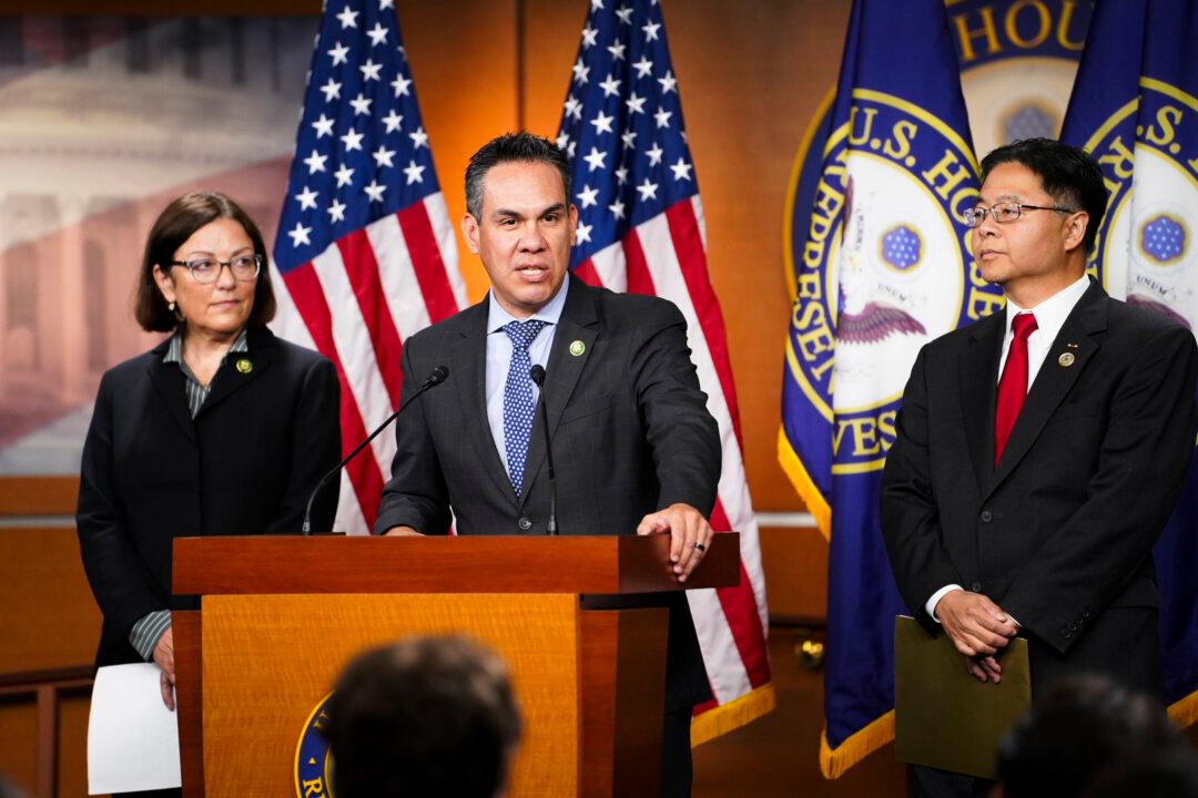 House Democrats Refuse to Budge on Budget