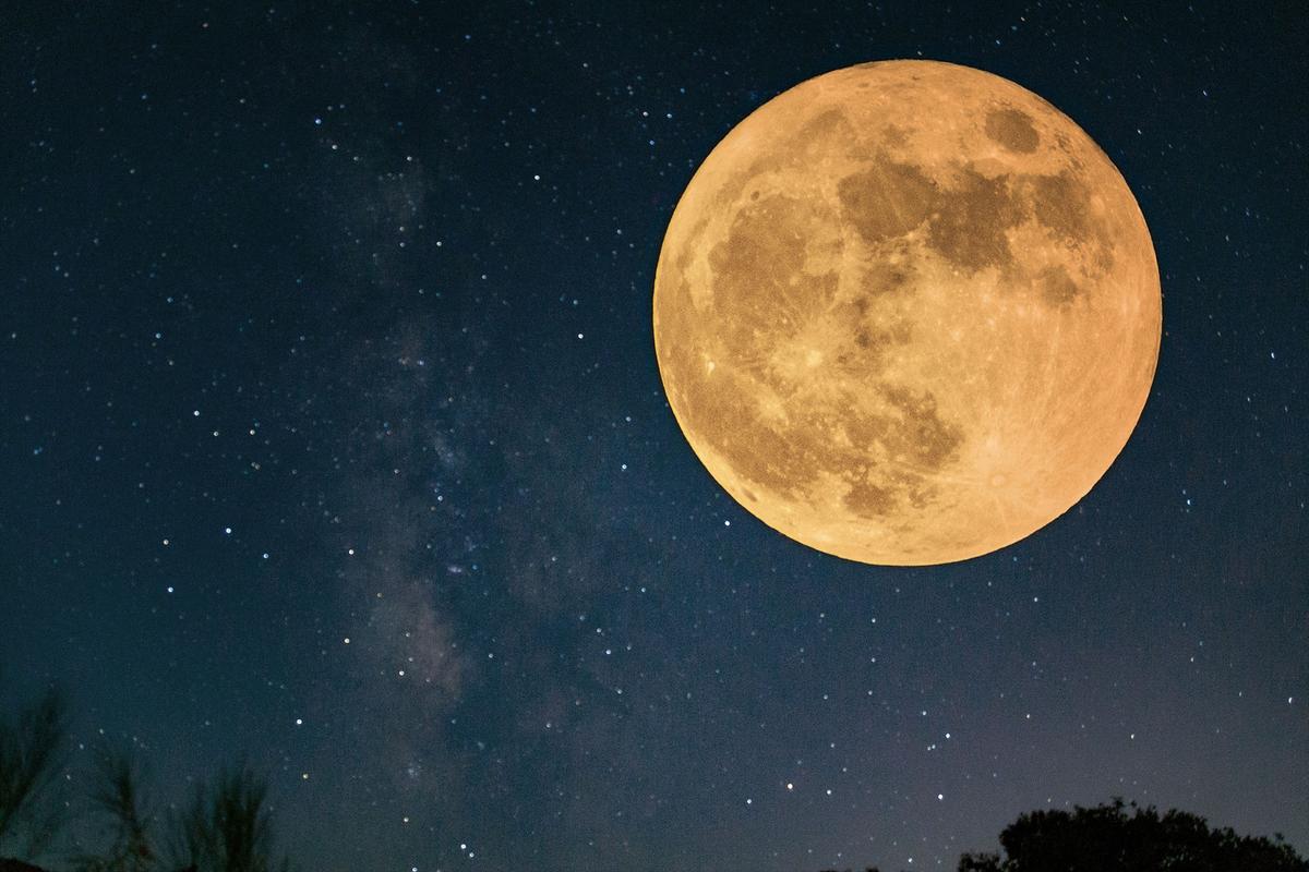 Hanging Low ‘Harvest Moon’ Will Be Bigger as Fourth and Final Supermoon of 2023—What to Know
