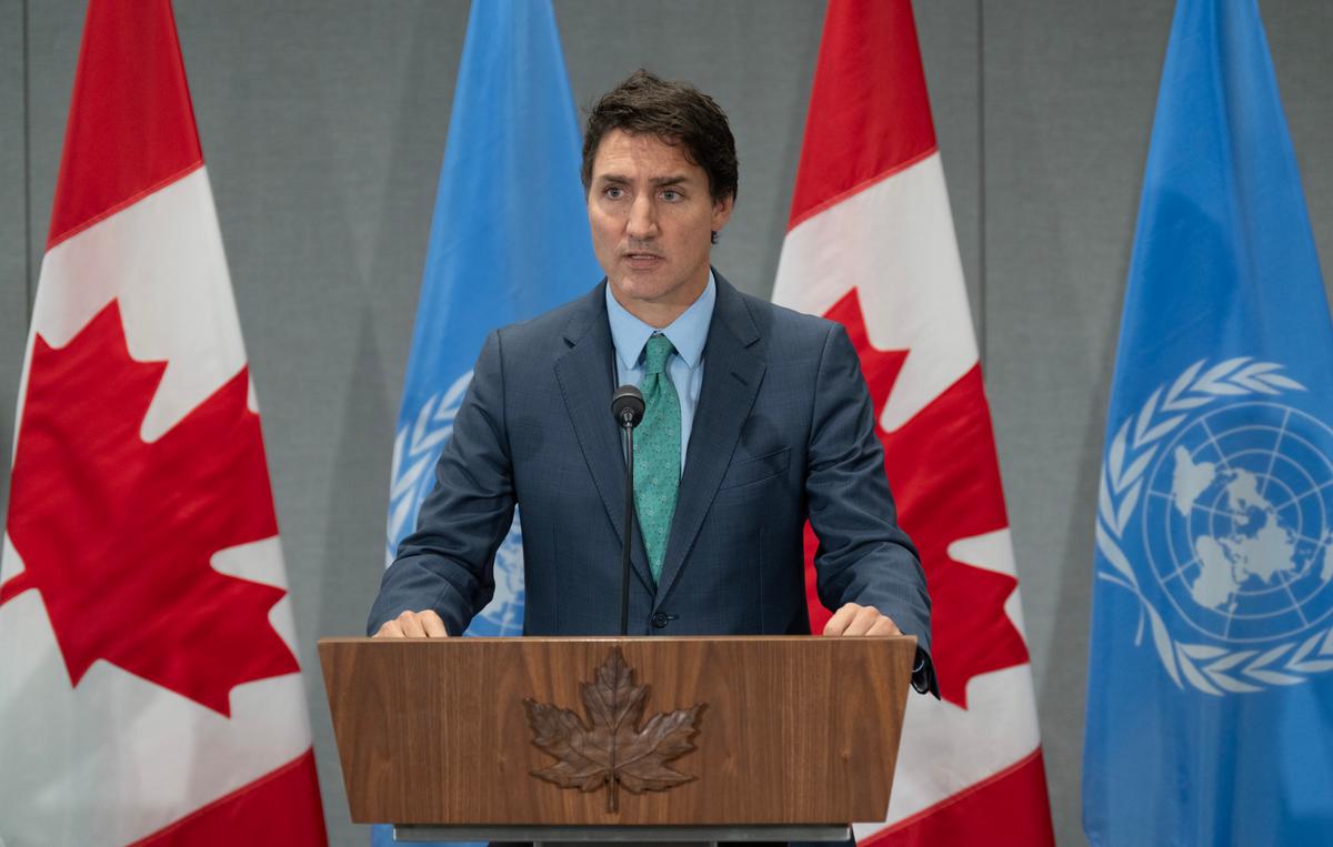 Trudeau Mum on Whether Ottawa Will Retaliate After India Suspends New Visas for Canadians
